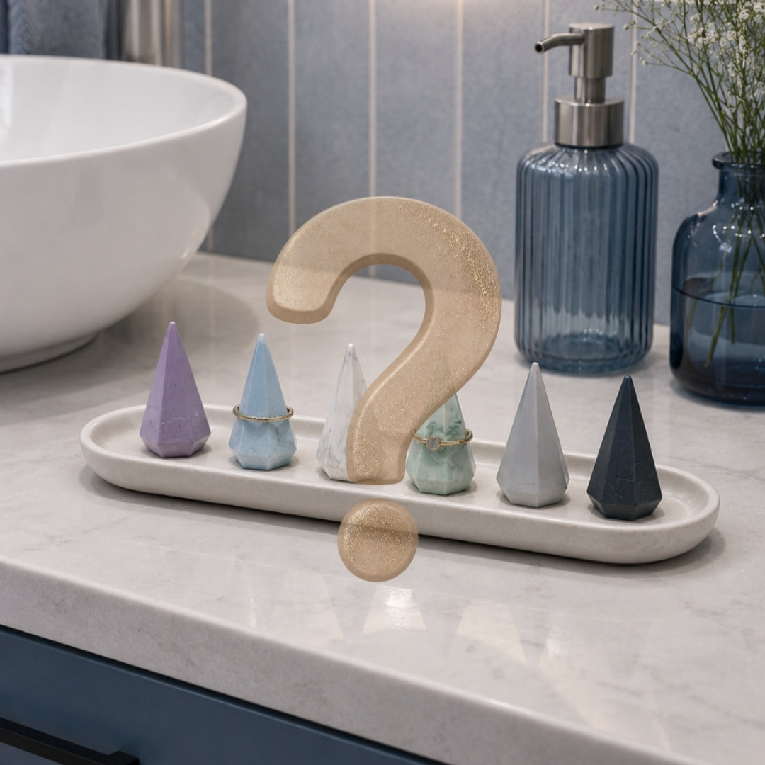 Mystery Miora - Håndlaget ringholder